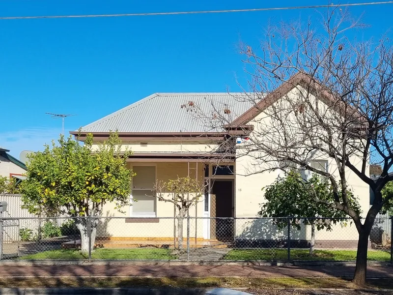 IDEAL NEAR CITY LOCATION