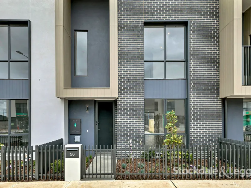 FANTASTIC 3 BEDROOM TOWNHOUSE FOR RENT IN AINTREE !