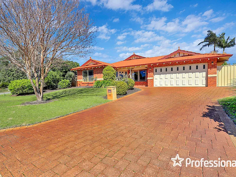 Gorgeous Family Home In Super Central Location!