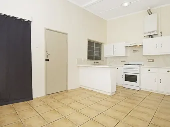 QUIET UNIT WITH GREAT LOCATION