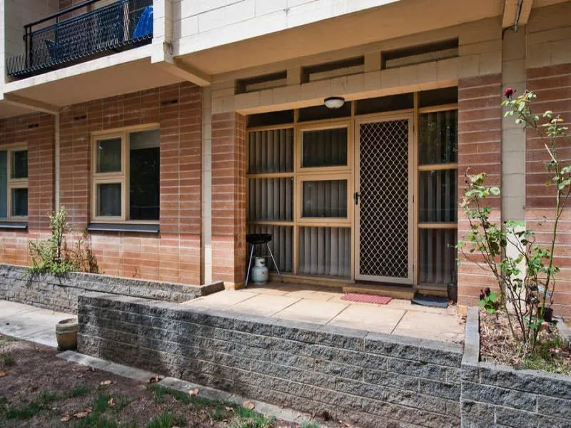 FULLY FURNISHED - CONVENIENT LOCATION