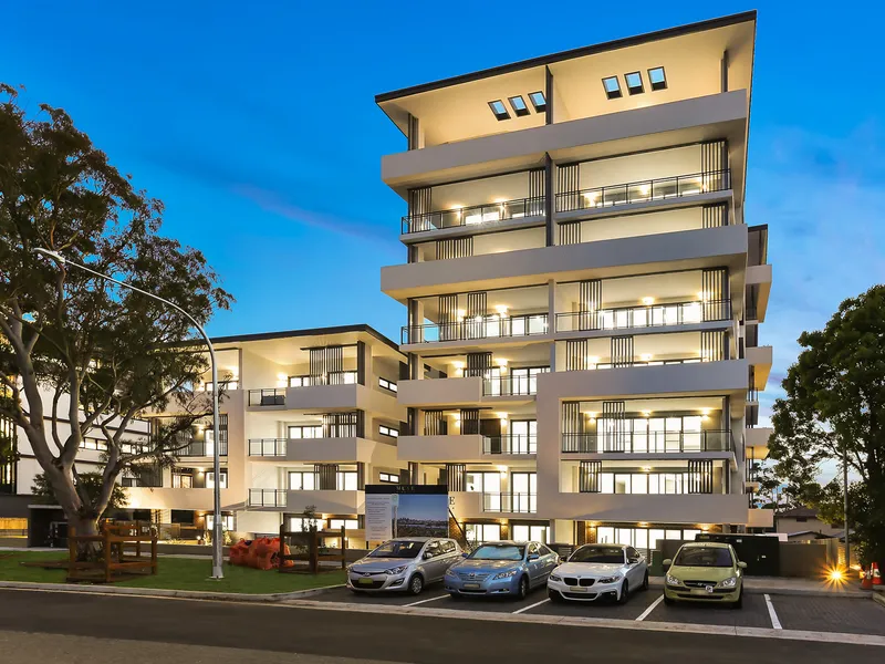 Spectacular Three Bedroom Apartment With Magnetic Vistas    