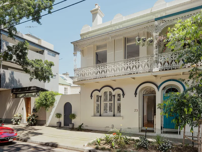Charming Terrace in Quiet Leafy Cul-De-Sac