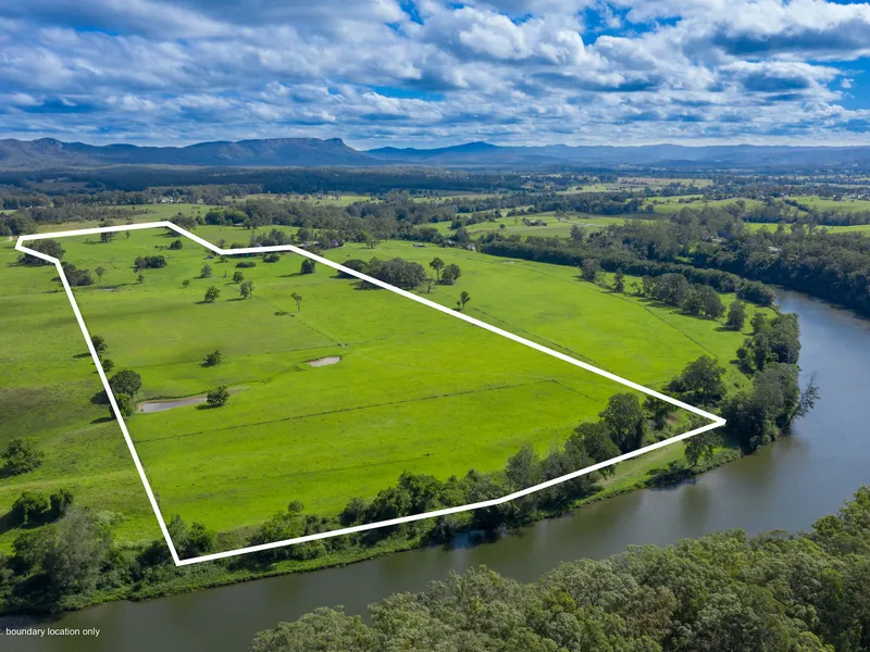 **SOLD PRIOR TO AUCTION** SPECTACULAR RIVERSIDE LOCATION