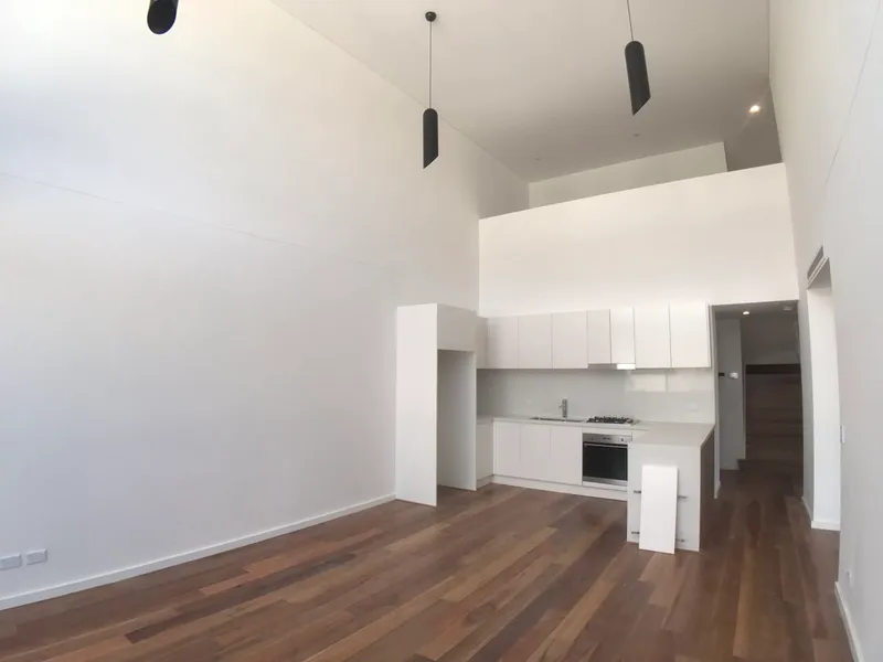 Modern split level penthouse three bedroom plus Study apartment for lease