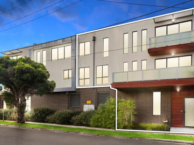 A Superb 'South Of Bell Street' Experience  