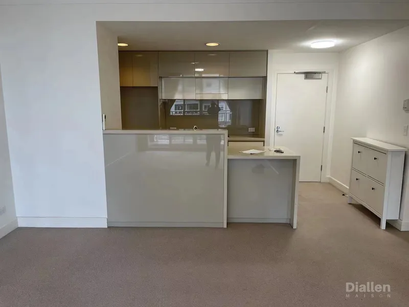 Spacious two bedrooms Apartment in quiet and peaceful location!