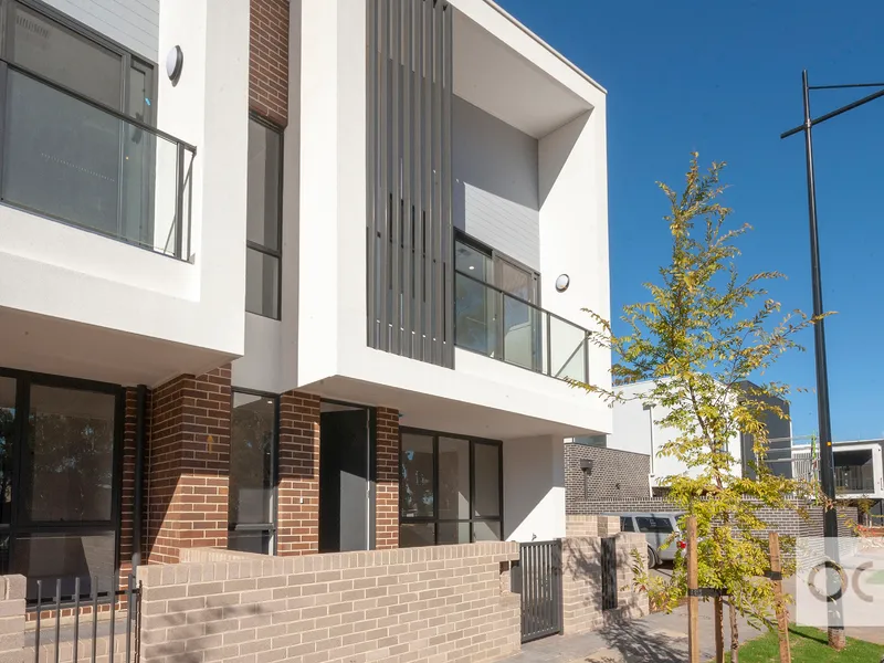 Sparkling townhouse in Glenside development