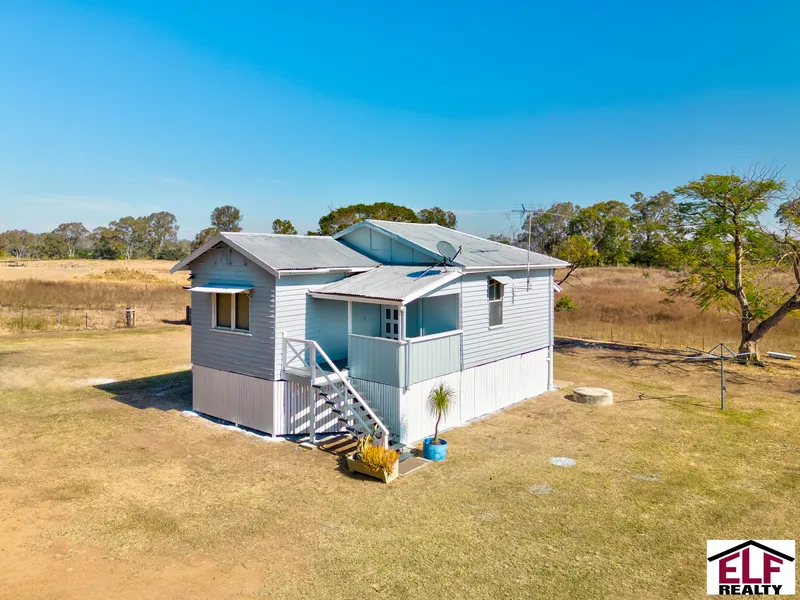 A Veranda Out The Front… A Clothes Line At The Back…