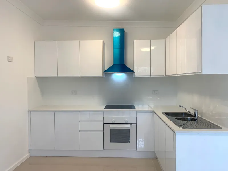 Spacious 2 Bedroom Granny