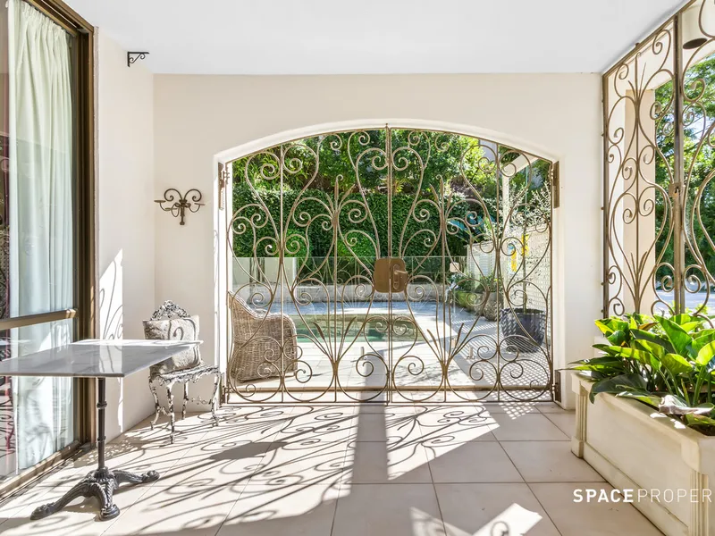 Luxury Living with Spectacular City Views