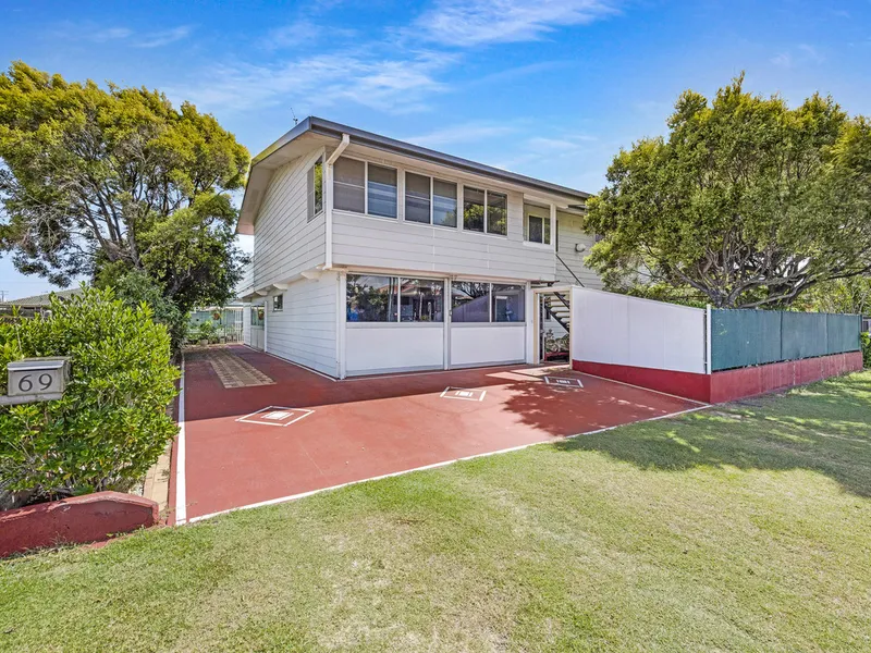 Highset Home with Granny Flat in Medical Precinct