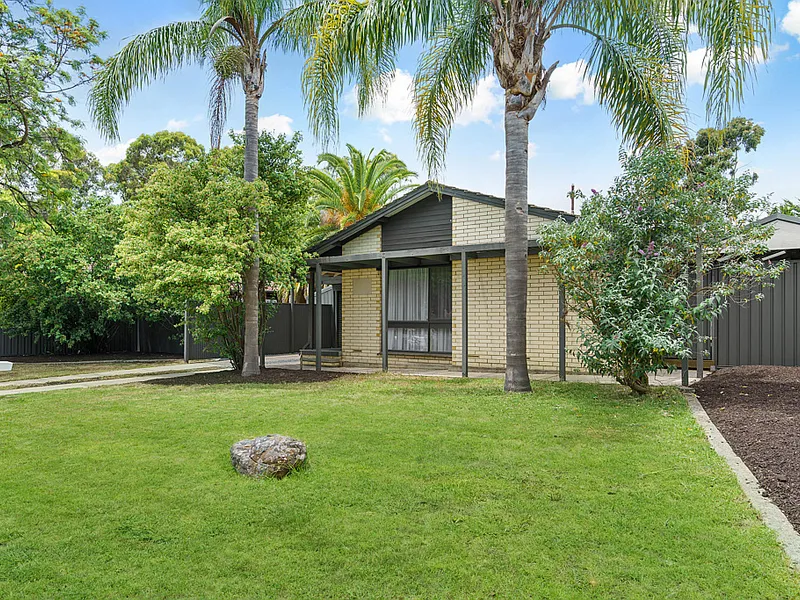 Family living in popular Aberfoyle Park!