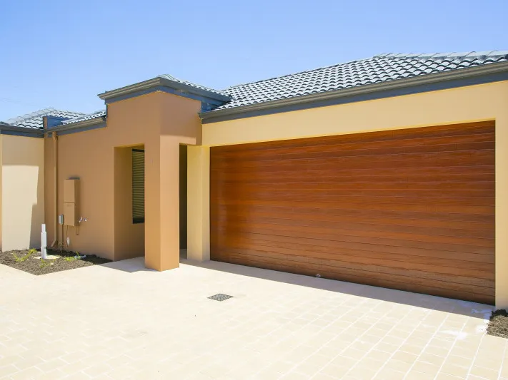 PETS ALLOWED. Spacious Modern Home. Walk to Amenities. TOP LOCALE