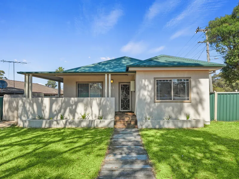 'PERFECTLY LOCATED LARGE FAMILY HOME!'