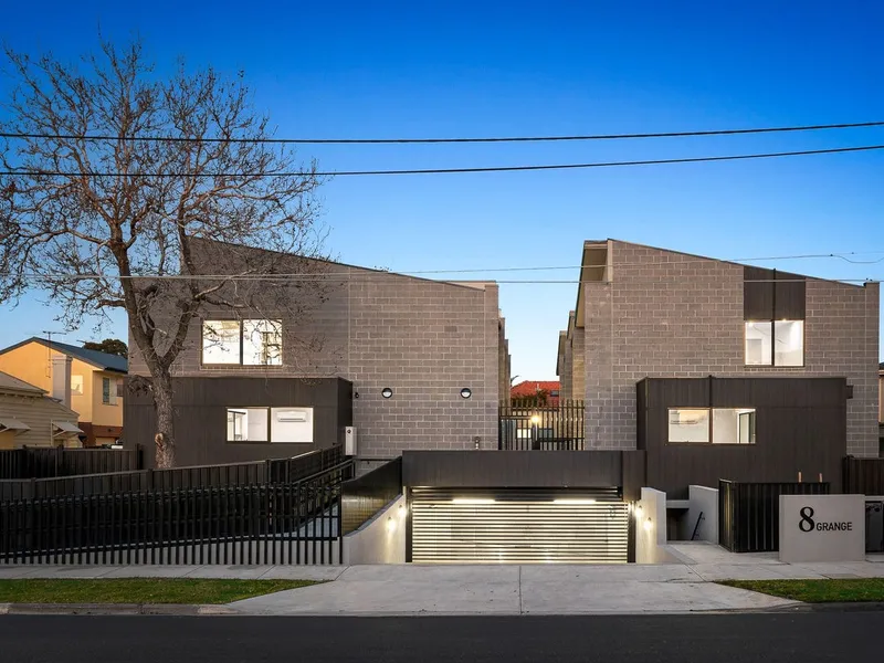 Stunning home in the heart of Alphington!