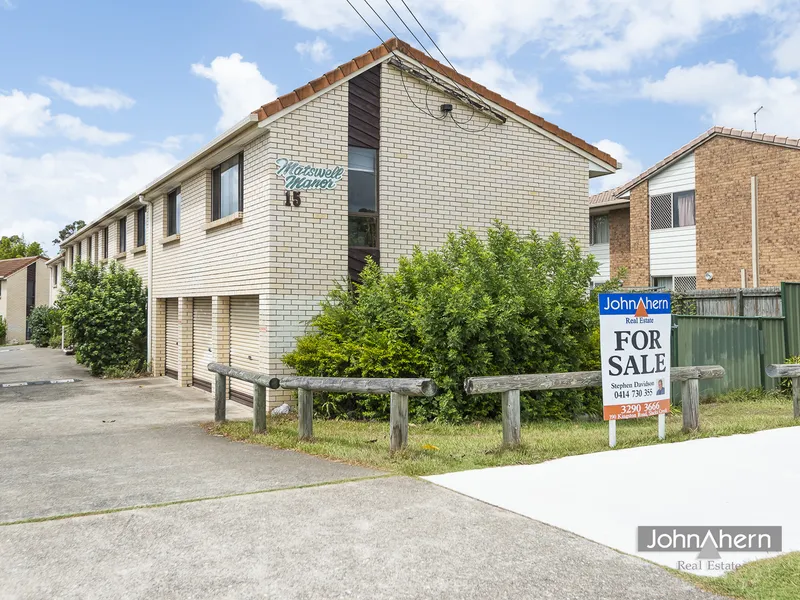 Excellent Upstairs Unit with Lock-up Garage