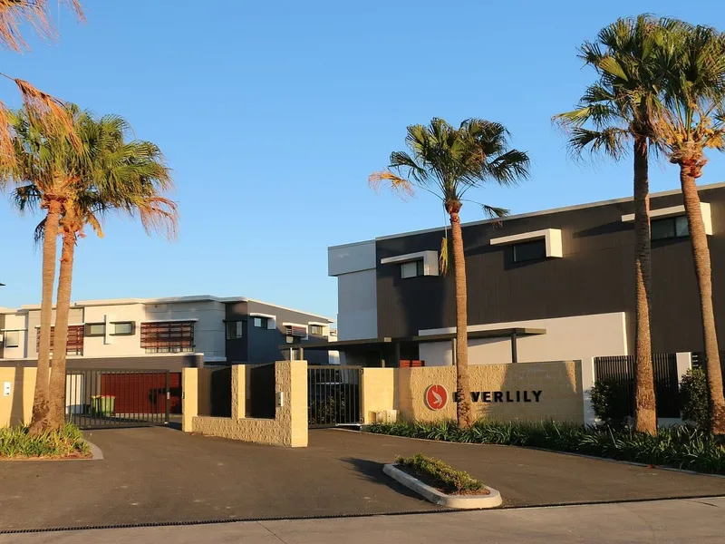 Modern 2 Bedroom townhouse in Secured Residence!