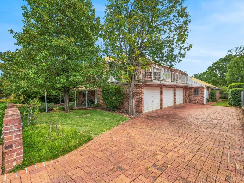 East Tamworth Townhouse - Highly Sought After