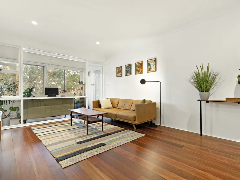 Stylish North Facing Apartment