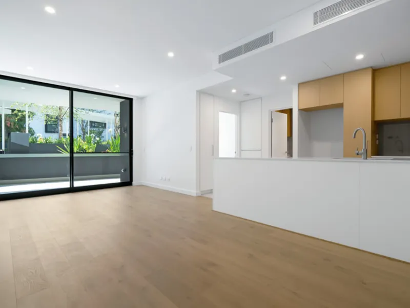 LUXURY APARTMENT!