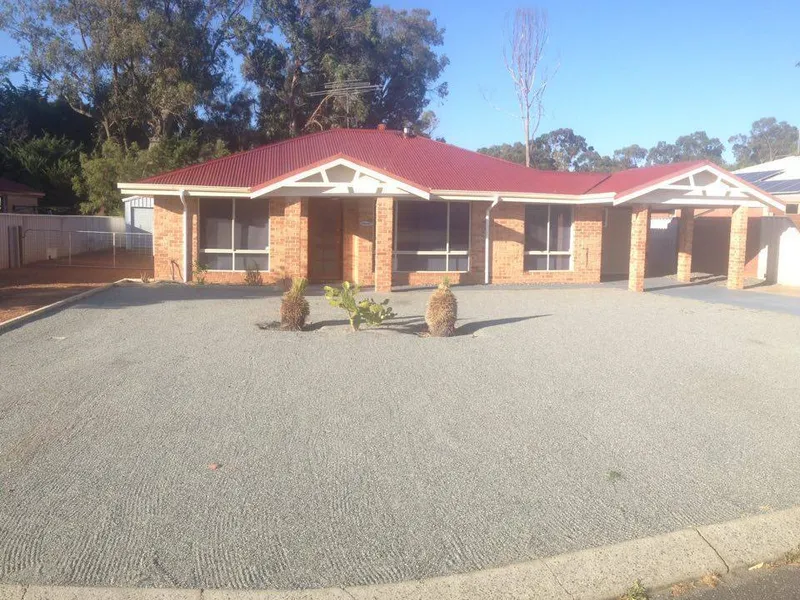 Newly Renovate Home - Greenfields