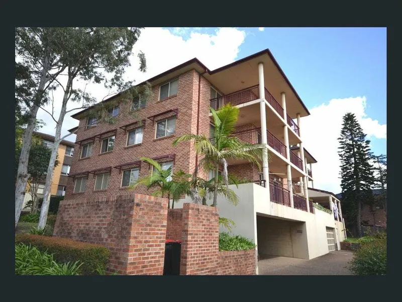 SPACIOUS UNIT WITH CITY VIEWS