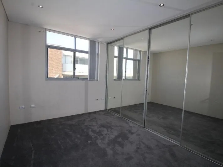 MODERN 2 BEDROOM UNIT WITH LOCK UP GARAGE