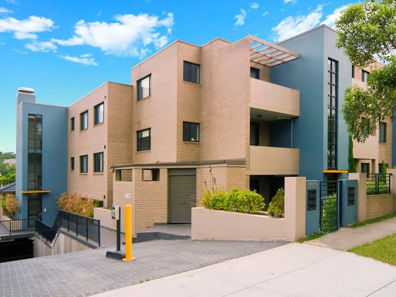 CONTEMPORARY 2-BEDROOM APARTMENT!