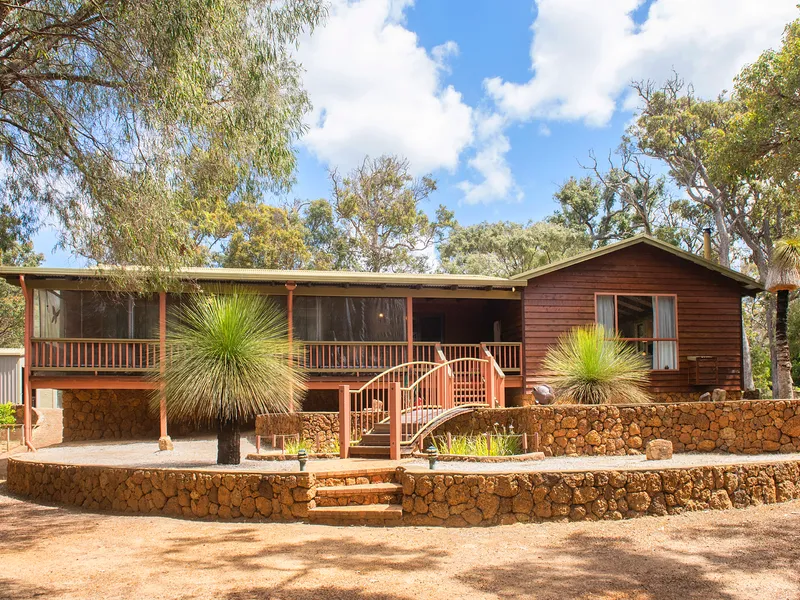 Picture Perfect Molloy Island Home!