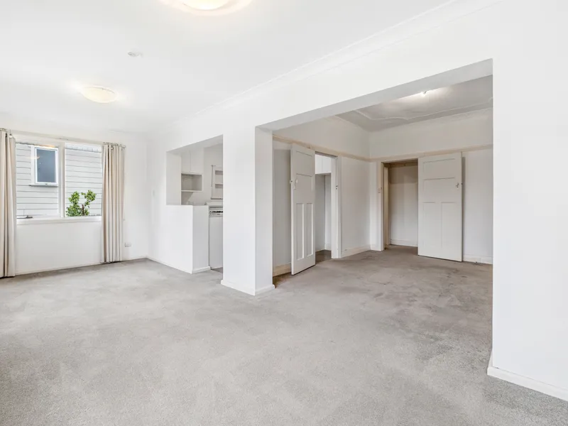 CHARMING FAMILY HOME