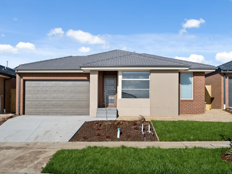 Brand new 4 bedroom family home with 2 living spaces!