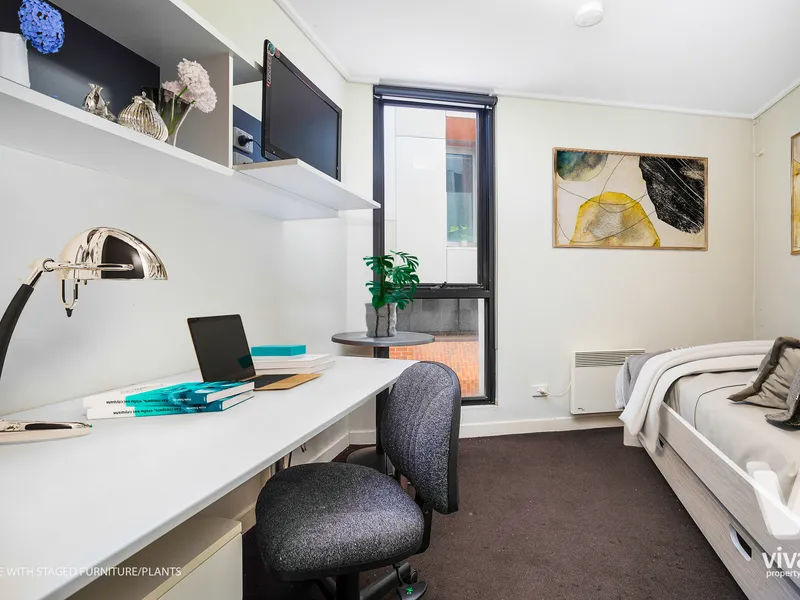 Easy-care inner-city studio set in a prime location