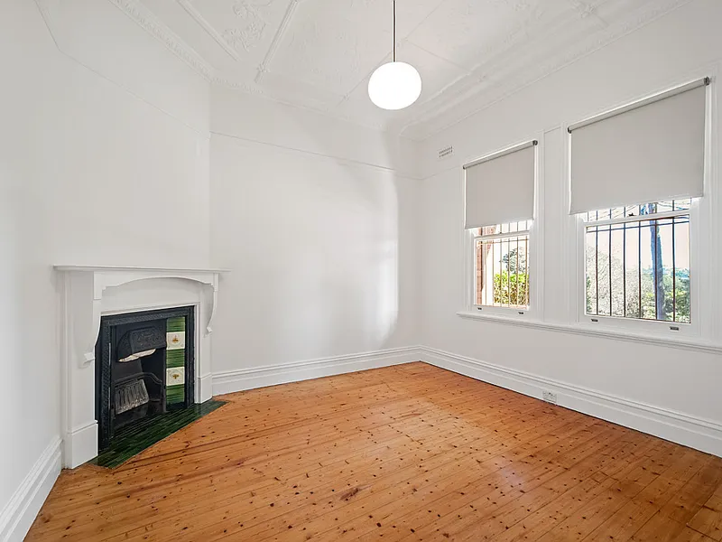 Newly Renovated Charming Terrace