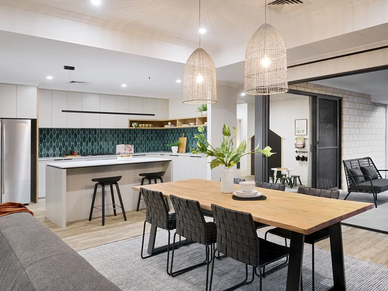 CUSTOM HOME IN SOUGHT-AFTER ESTATE