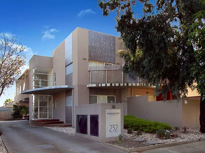 STYLISH & CONVENIENT IN FAIRFIELD *6 MONTH OR PERIODIC LEASE*