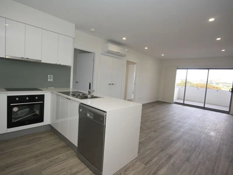 Modern! 2 Bedrooms - 2 Ensuites!