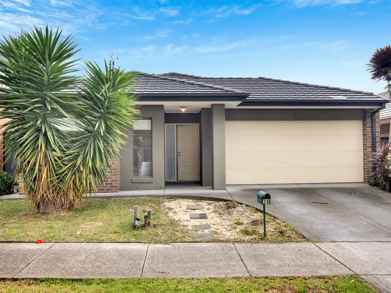 Family Living in Mt Aitken