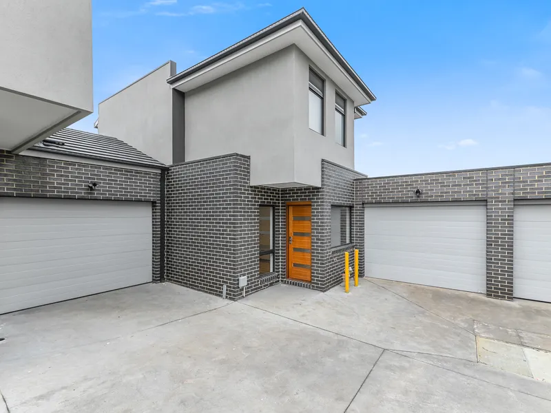 BRAND NEW EXECUTIVE LIFESTYLE