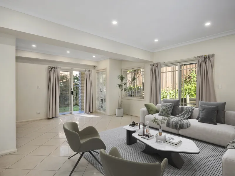 SPACIOUS 2 BED + STUDY DUPLEX - WALK TO STATION