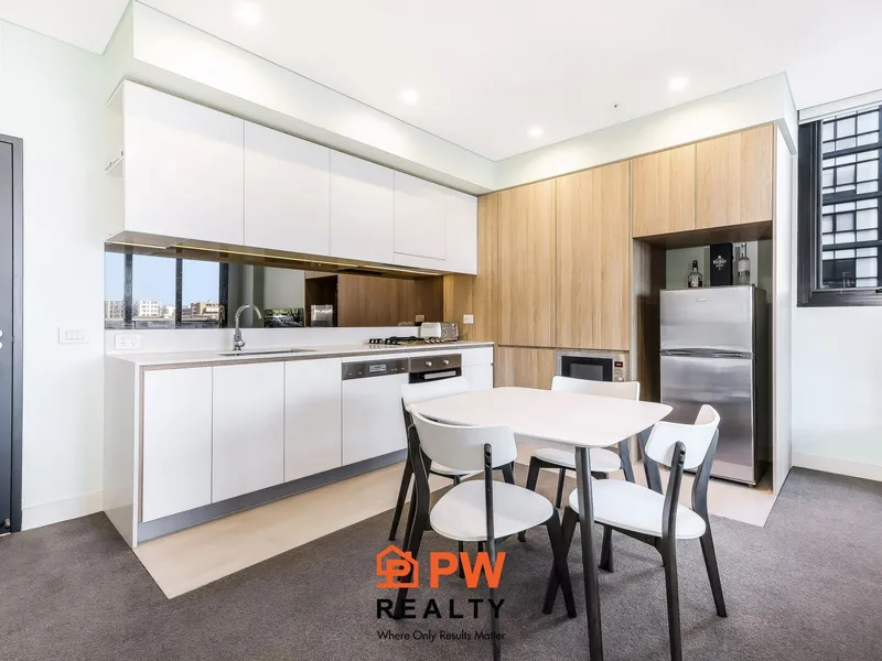 Near New Apartment In Sydney's Most Vibrant & Picturesque Suburb