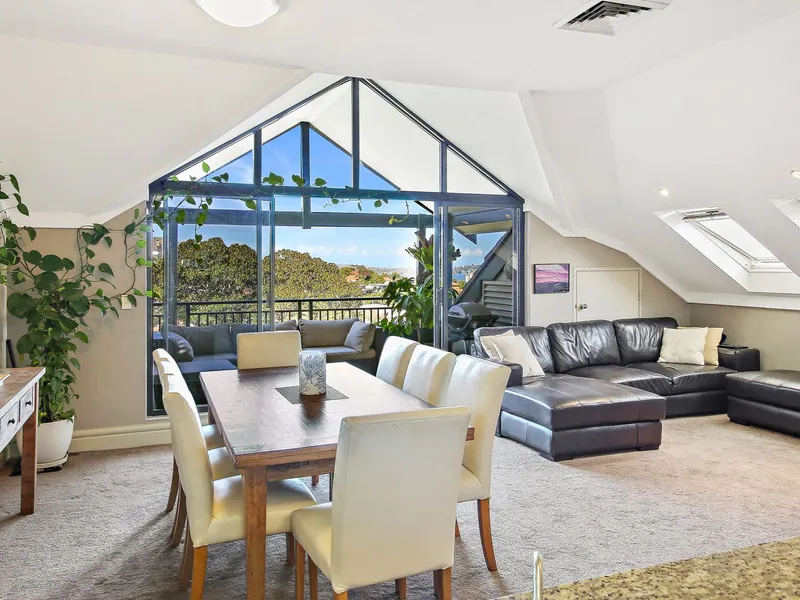Furnished & Refreshed Apartment with Views