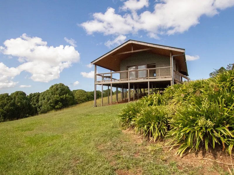 Magnificent Hinterland Bungalow