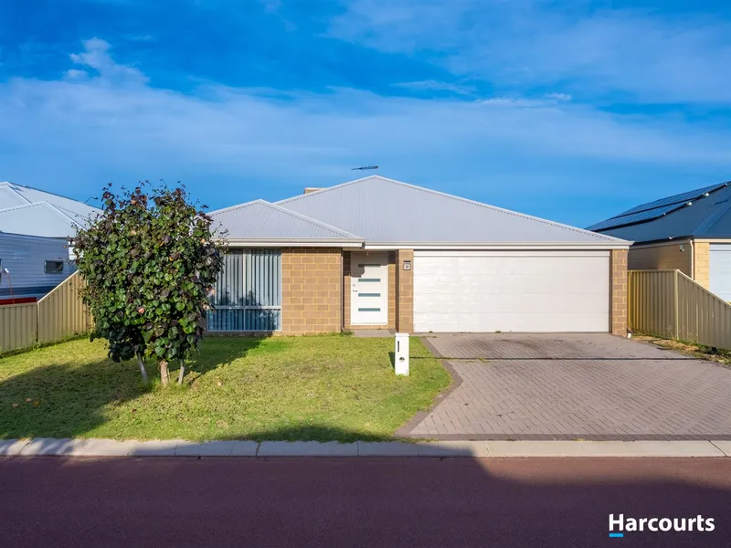 Modern & Easy Care Beachside Home