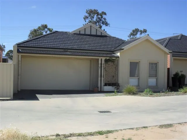 Modern 3 Bedroom Townhouse