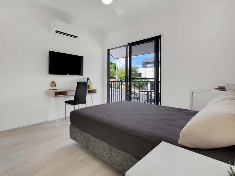 Modern Designed Rooming Accommodation - 12 mins Walk to QUT Kelvin Grove