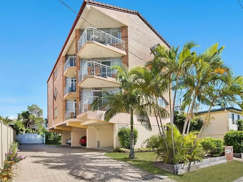 Charming Top-Floor 2-Bedroom Unit in Kings Beach