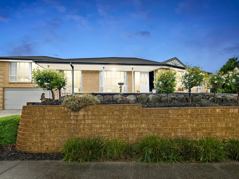 Eye-catching home with picturesque mountain views