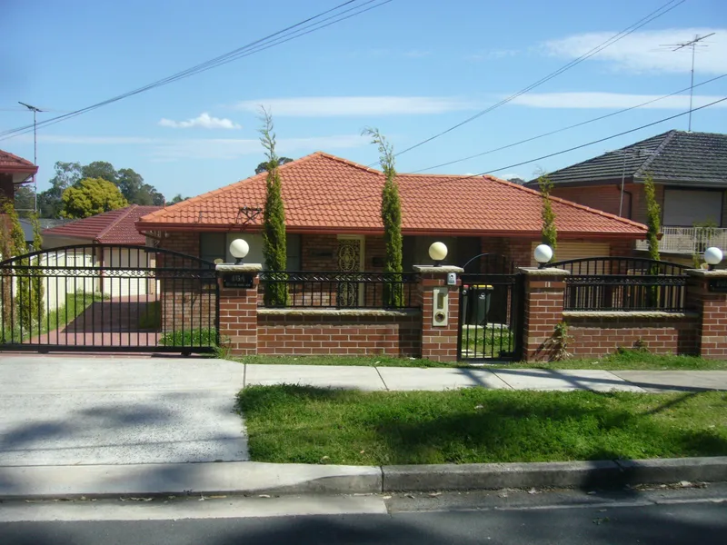 3 BEDROOM FAMILY HOME