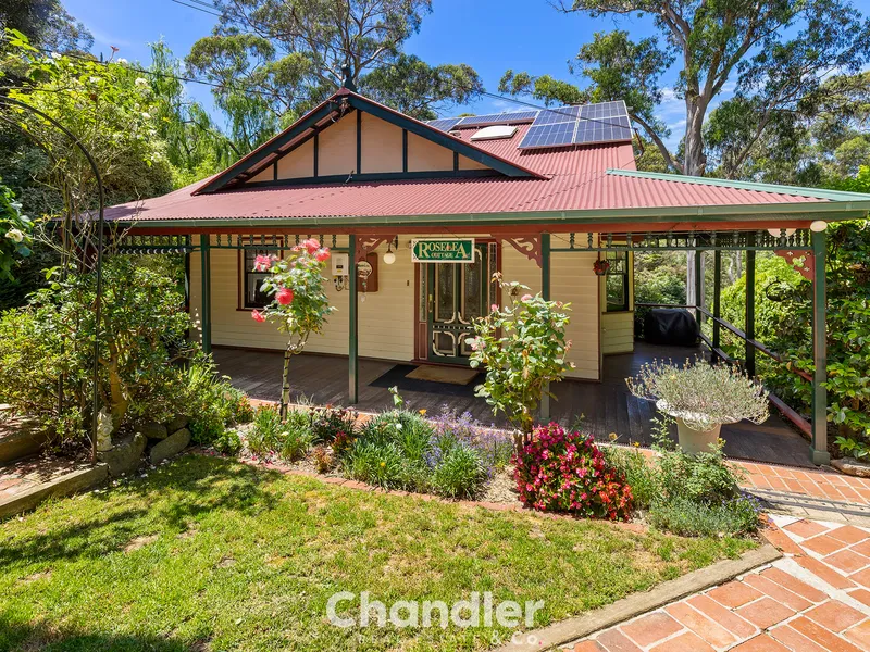 'ROSELEA COTTAGE'  - CIRCA 1902  -